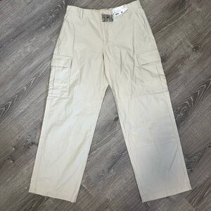 Uniqlo Women’s wide straight cargo pants NWT